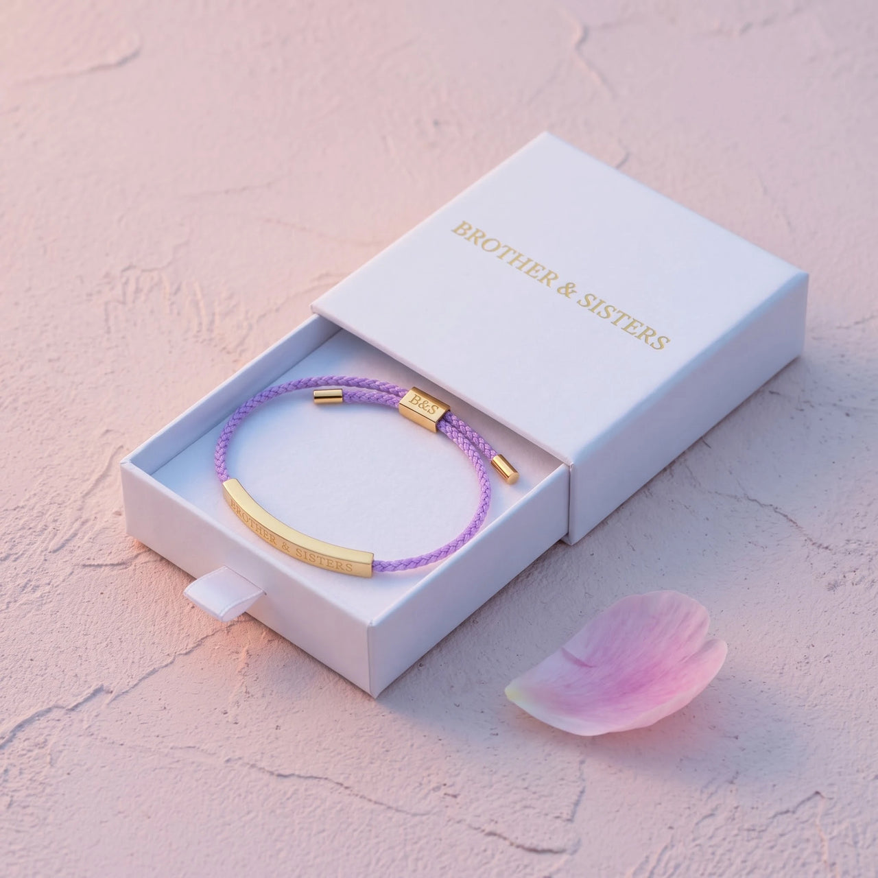 String bracelet — in the gift box, gold | SKU: lemauve-g