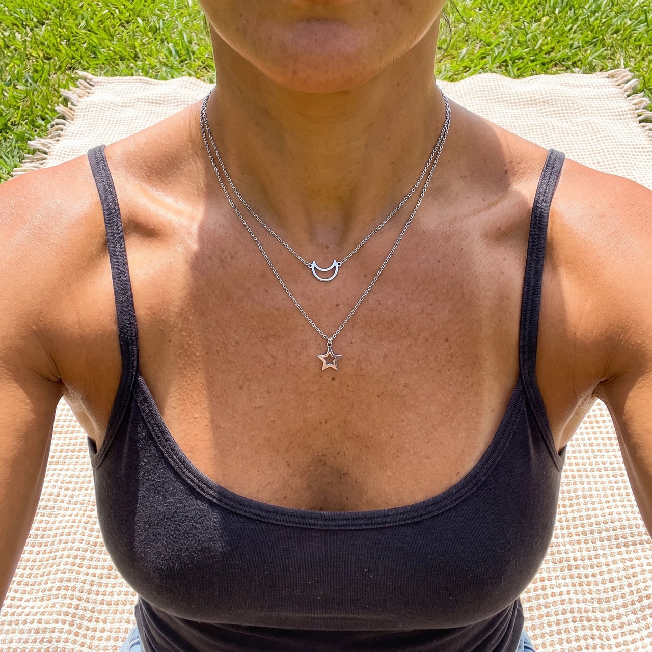Moon and star necklace — worn, real size, silver | SKU: letoile-wg