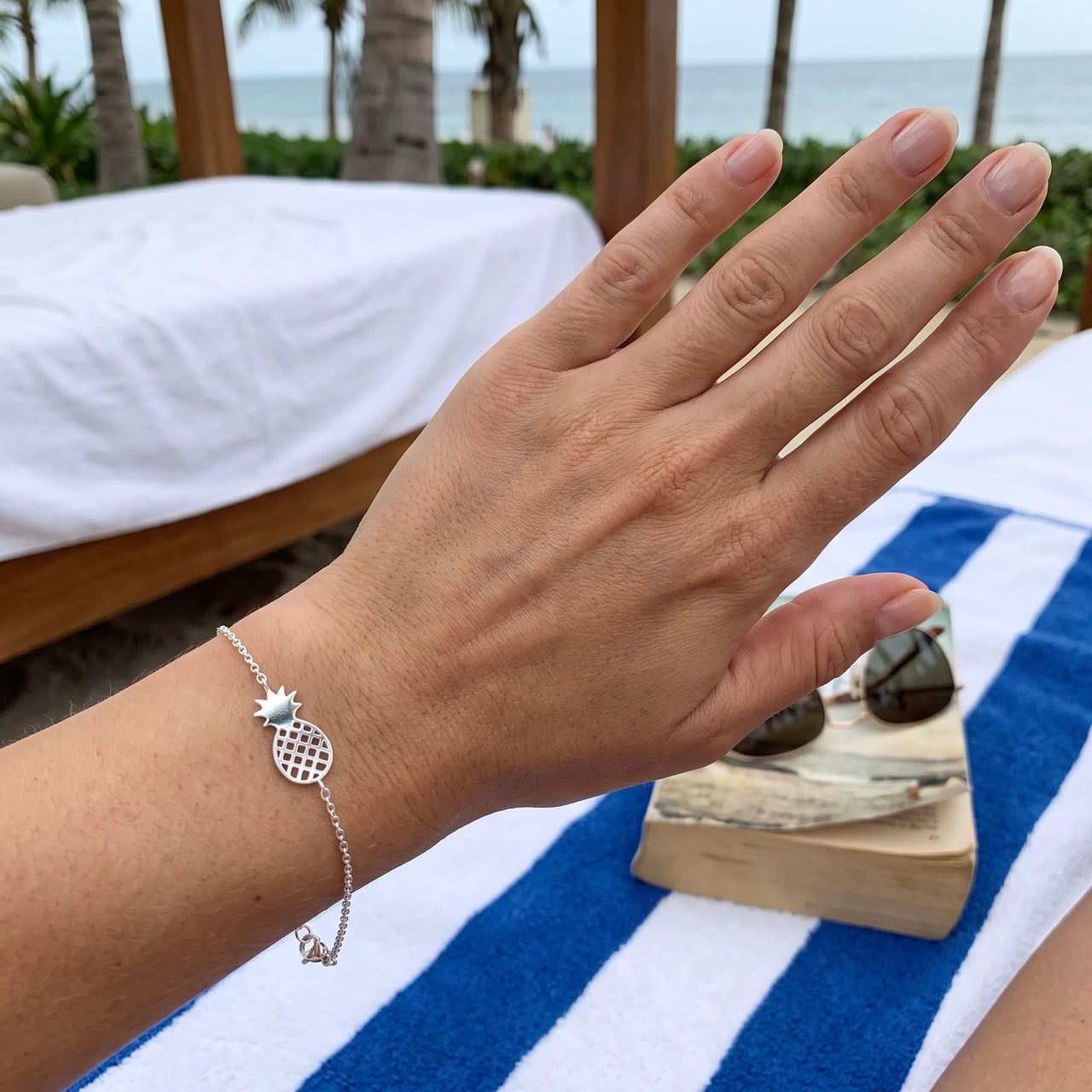 Pineapple bracelet — worn, real size, silver | SKU: 9178613-white-gold