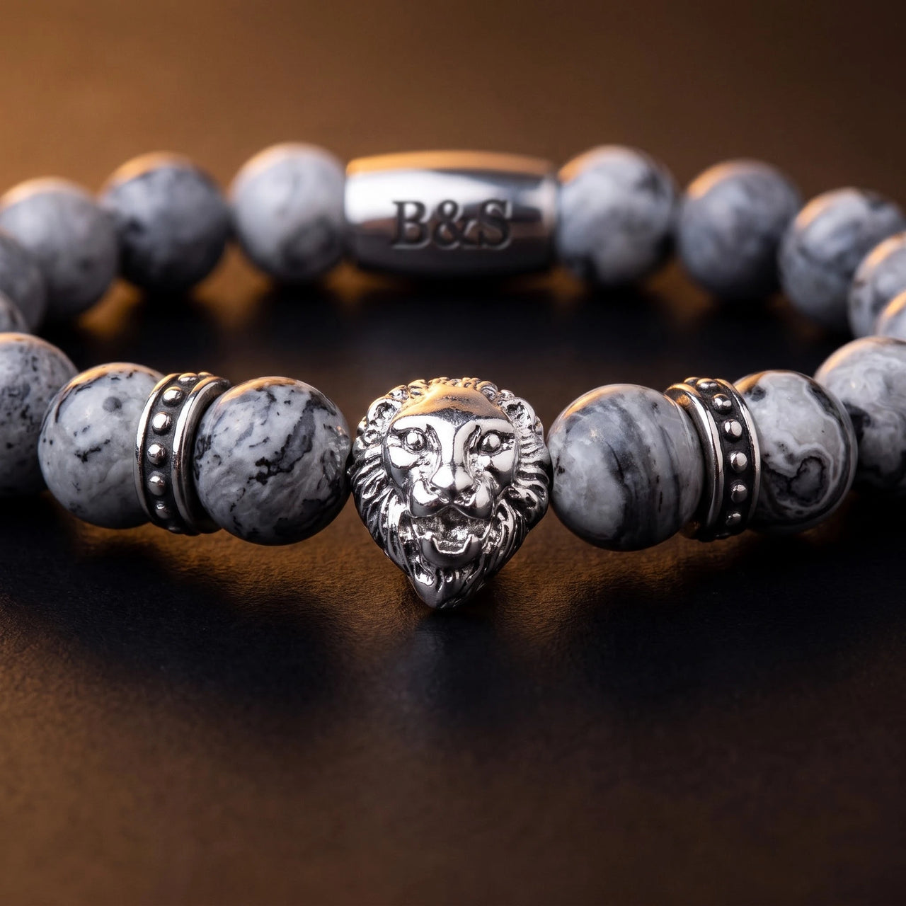 White Gold Lion & Grey Stones Bracelet – macro detail of the lion head | Brother & Sisters | SKU: 20866222-silver-XS-14-15, 20866222-silver-S-16-17, 20866222-silver-M-18-19, 20866222-silver-L-20-21, 20866222-silver-XL-22-23